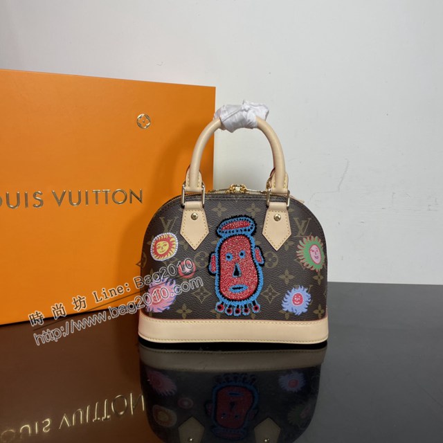 路易威登2023專櫃新款LV x YK Alma BB手袋 LV印花和刺繡呈現魚和怪誕面龐圖案貝殼包 M46428 ydh5051